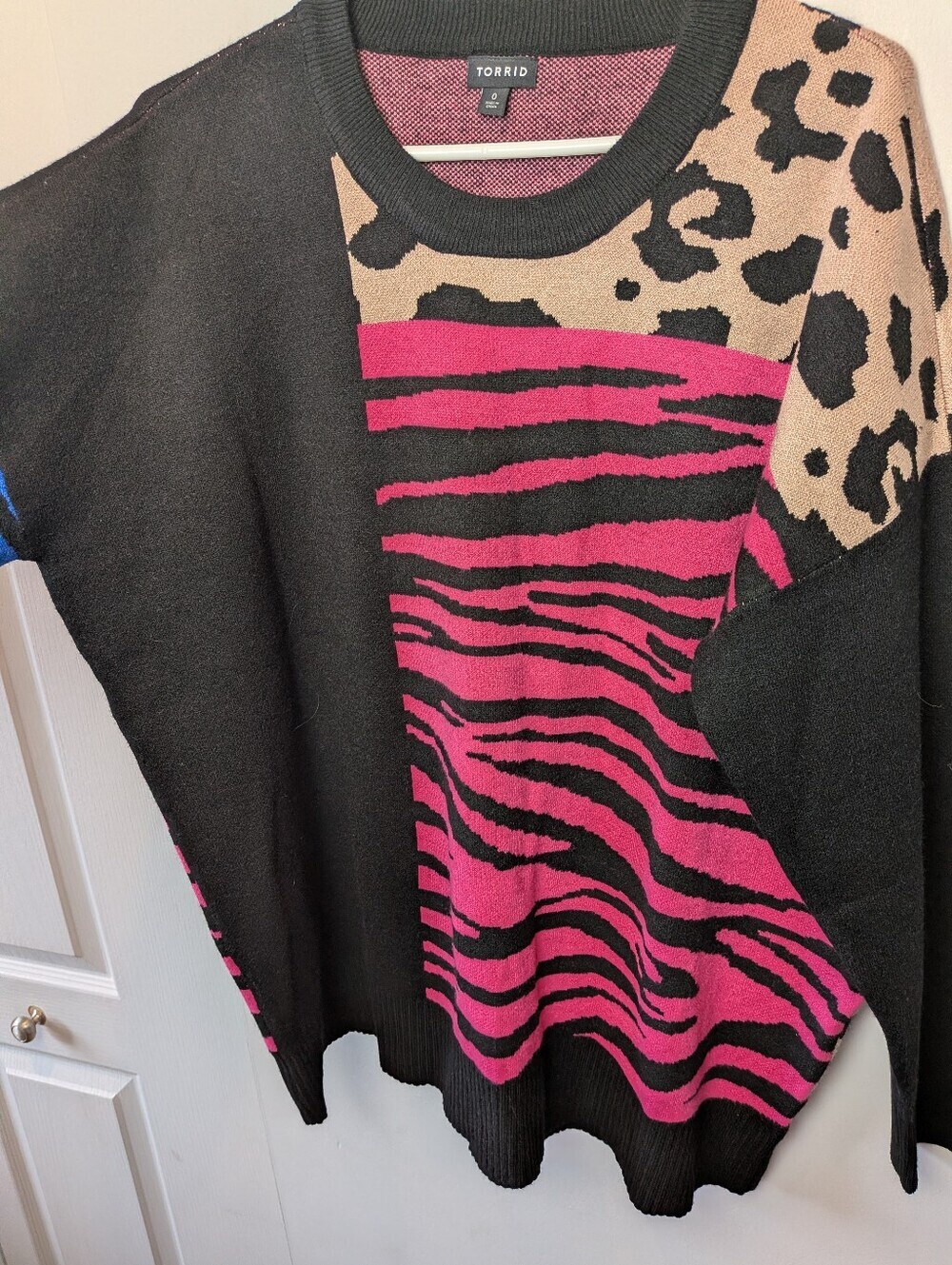 TORRID Plus Size Women Sweater Crewneck Size 0 = Size 12 Or Large Zebra Leopard - Picture 8 of 15